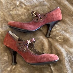 Söfft maroon suede/patent leather Mary Jane heels